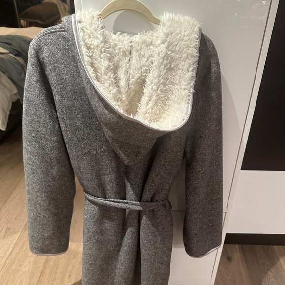 Anthropologie Pure + Good Sherpa Gray Cozy Hooded Reversible Jacket Robe M/L - Picture 3 of 5